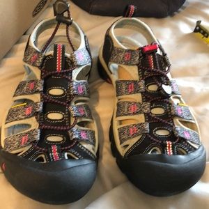 Keen Sandals 8.5